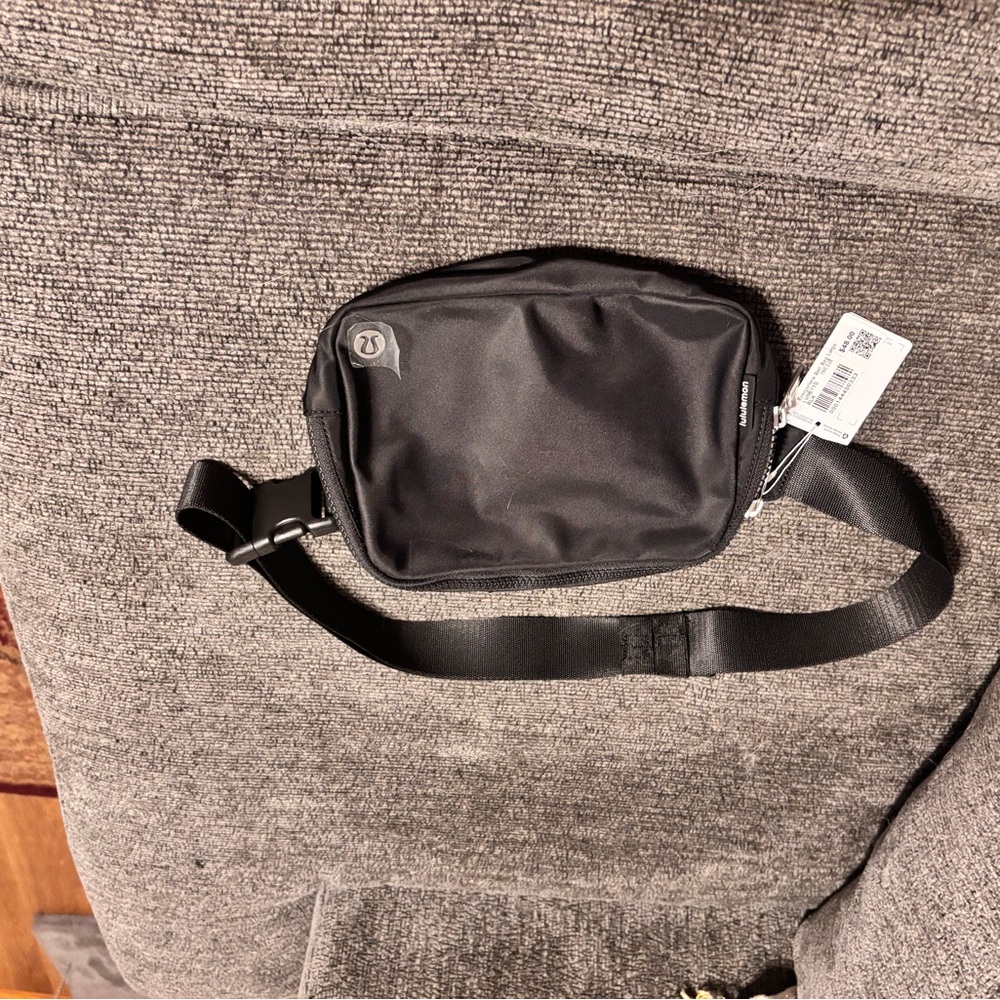 Lululemon Athletica Black Belt Bag- LARGE